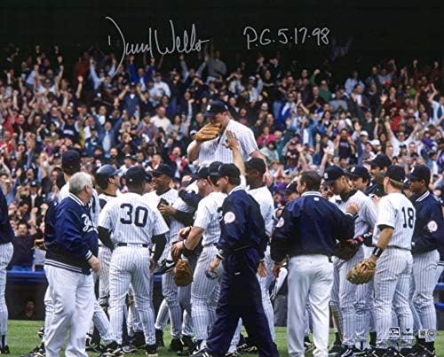 Снимка на Дейвид Уэллса Ню Йорк Янкис, Размер 16 x 20 см с автограф Perfect Game Carry Off и надпис ПГ 5-17-98 - Снимки на MLB с автограф
