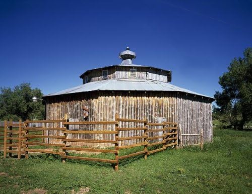 Исторически находки Снимка: Десятисторонний ограда от колове-плевня, Sturgis, южна Дакота, Южна Каролина, Селска