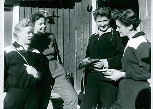 Реколта снимка Ган Holmgren, Керстин За, Elisa Андерсон и май-Britt Уолгрен по време на първата национална ориентация на майсторски клас, 1956 година.